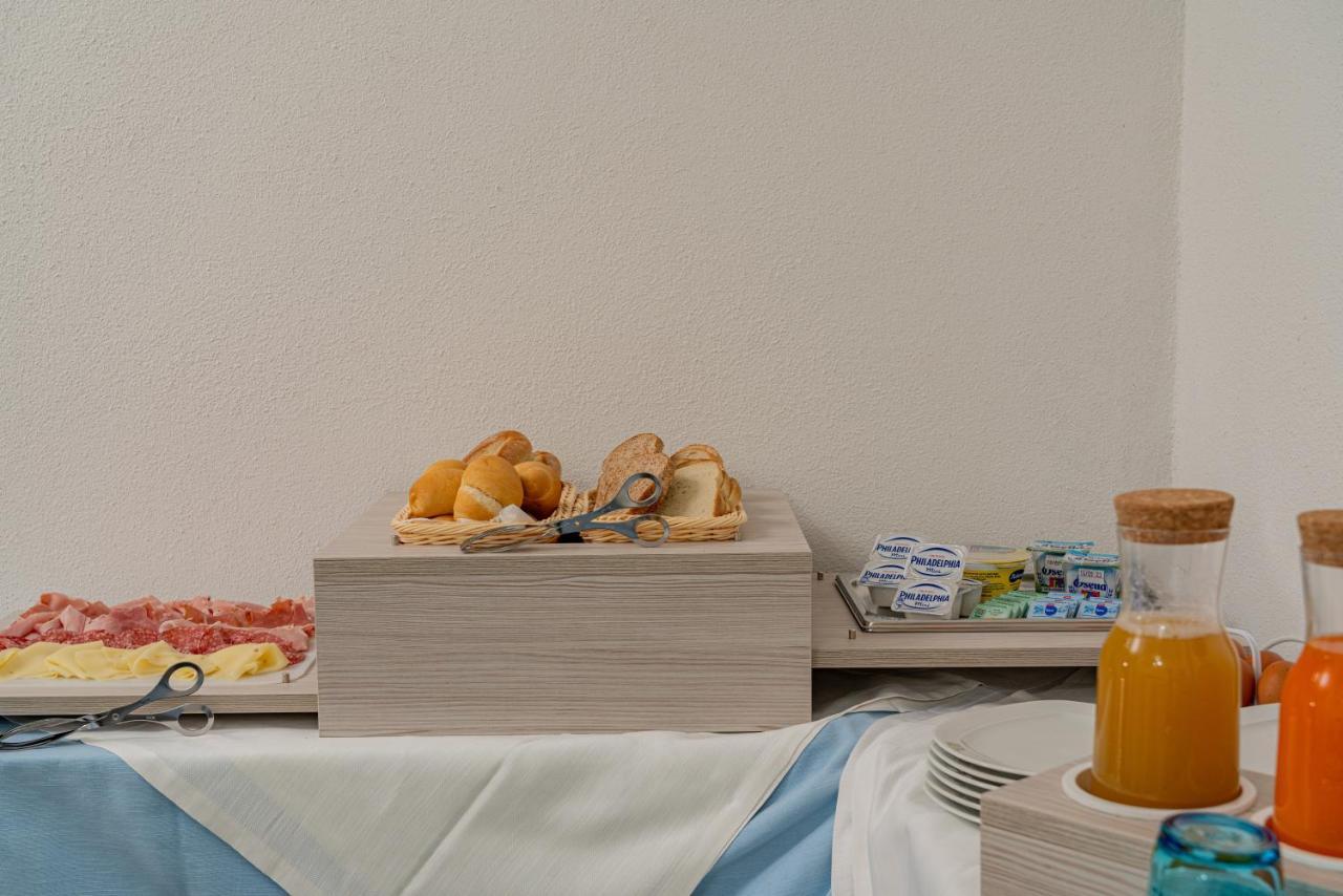 Rooms Tavolara 圣特奥多罗 外观 照片
